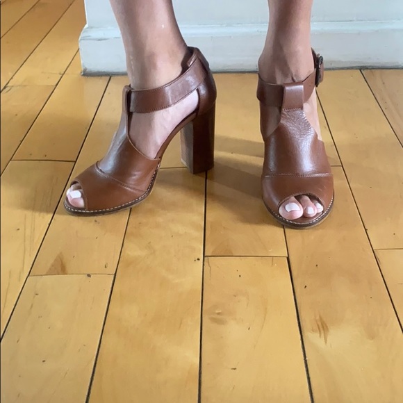 Steve Madden Tan Leather Sandal Heels - Picture 7 of 8